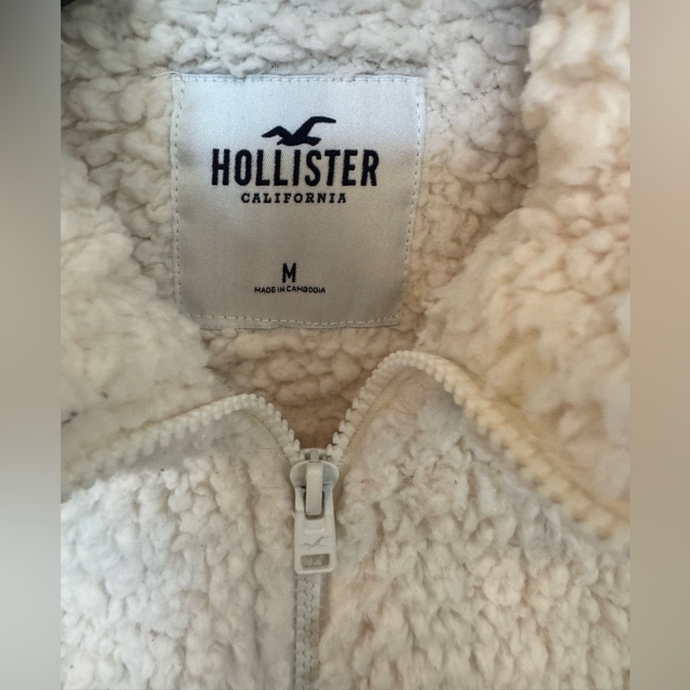 Women’s Hollister Fuzzy Fleece Sherpa Half Zip Pullover Cropped Jacket - Picture 3 of 6